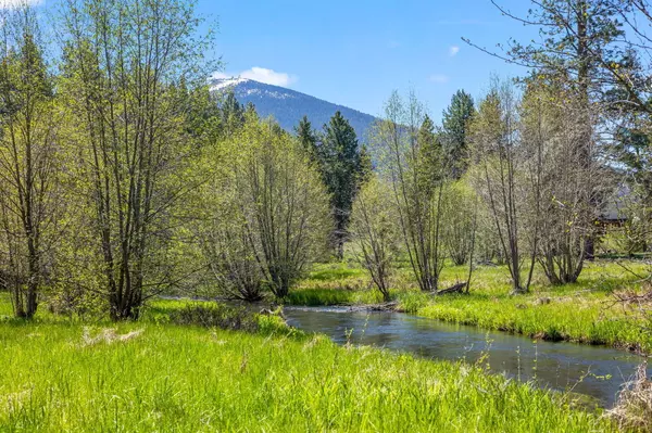 Camp Sherman, OR 97730,26219 Pine Lodge RD