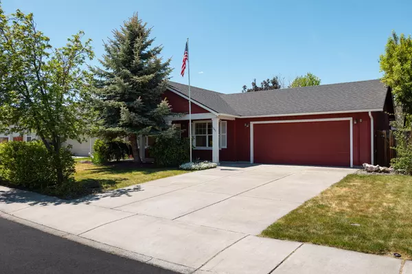 1047 31st ST, Redmond, OR 97756