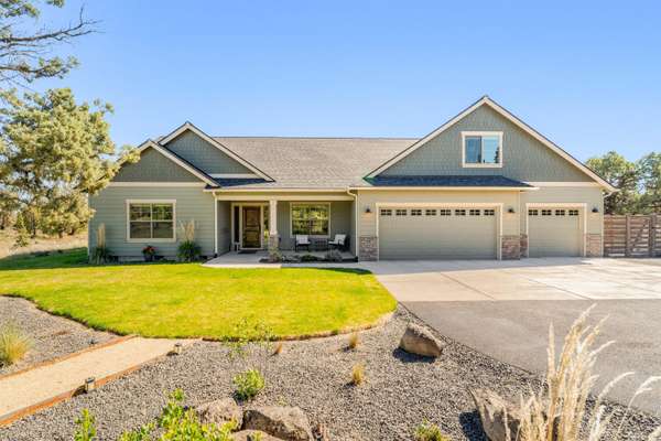 17901 Mount Hood DR, Powell Butte, OR 97753