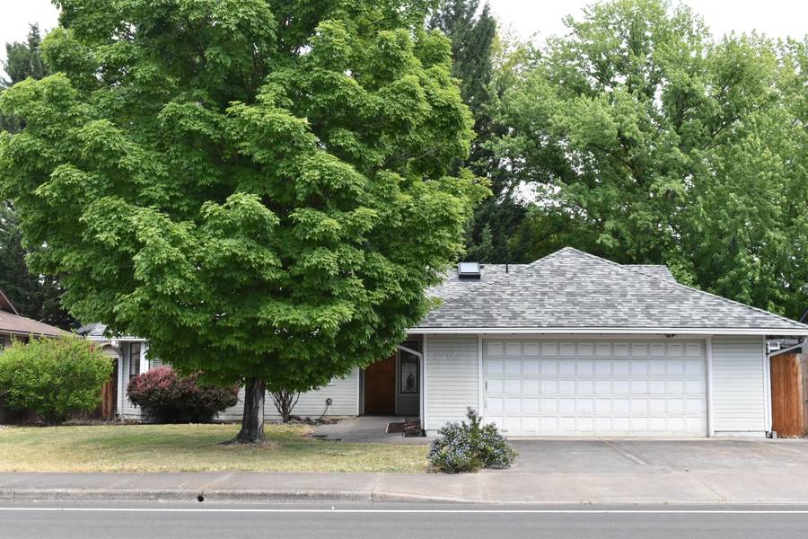 3112 Springbrook RD, Medford, OR 97504