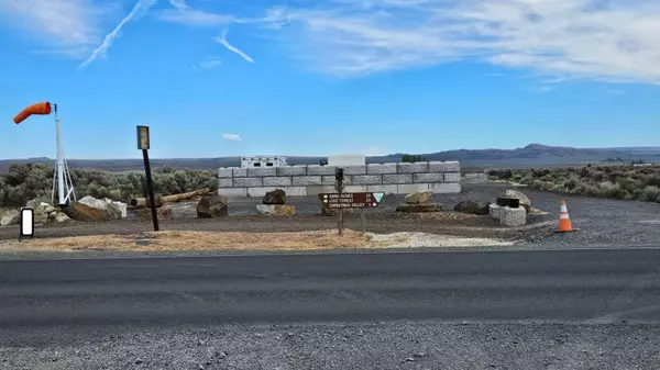 Christmas Valley, OR 97641,100-1800 Christmas Valley Hwy