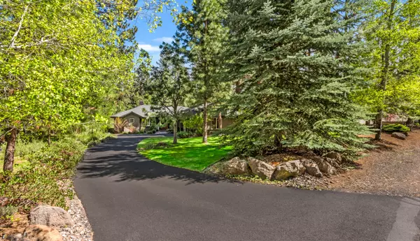 Bend, OR 97702,60742 Golf Village LOOP