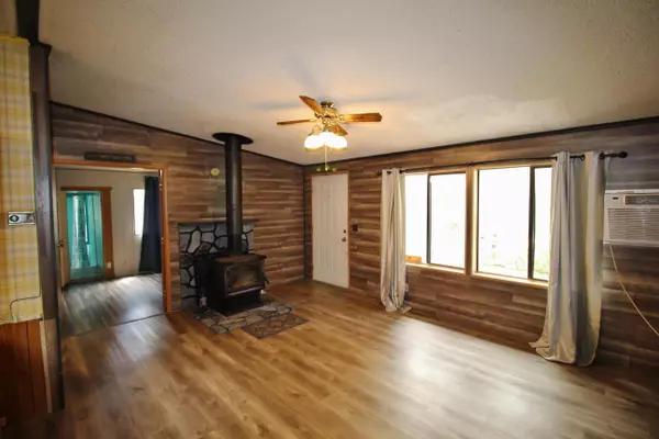 Glendale, OR 97442,115 Lizzy LN