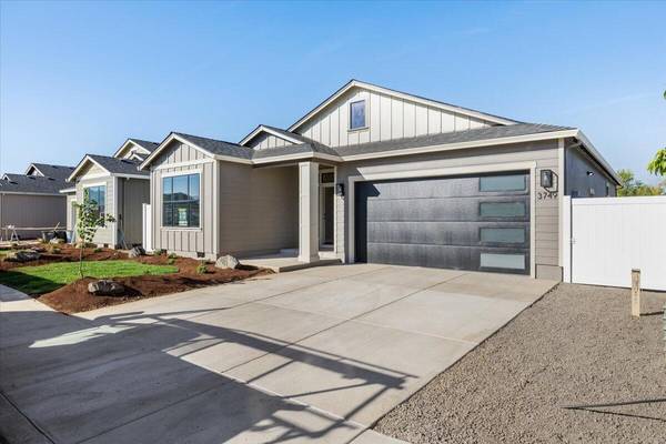 3749 Nicholas WAY, White City, OR 97503