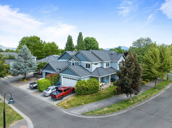 798 Silver Creek DR,  Central Point,  OR 97502