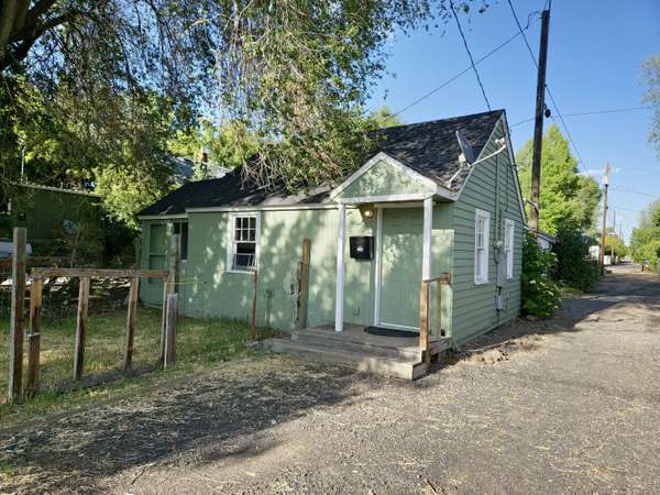 220 Court ST, Prineville, OR 97754