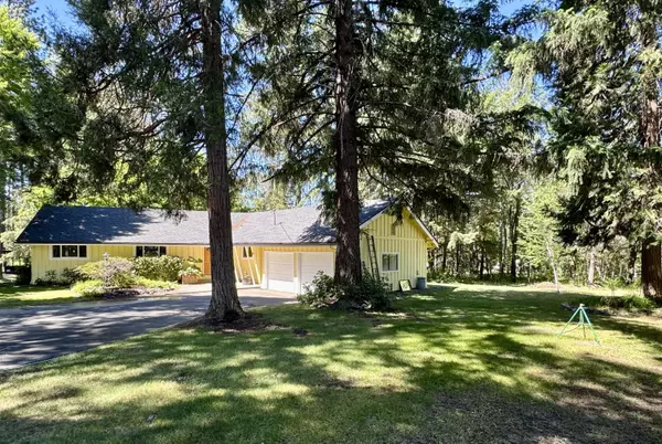 298 Honeylynn LN, Grants Pass, OR 97527