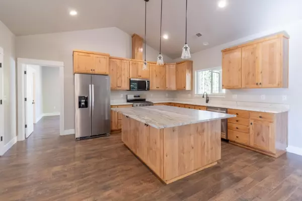 Grants Pass, OR 97527,145 Ridge View LN #Lot 1