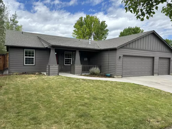 775 Cobblestone CT, Prineville, OR 97754