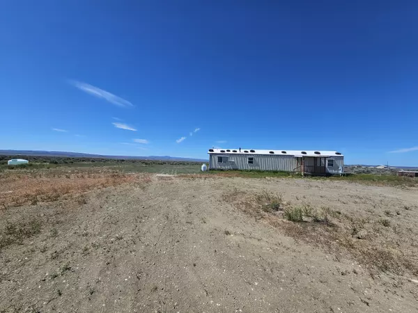 57741 Bark LOOP, Christmas Valley, OR 97641