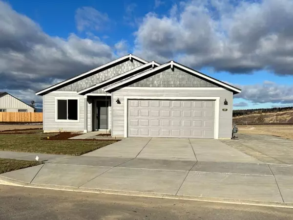 Redmond, OR 97756,1197 Walnut AVE #01