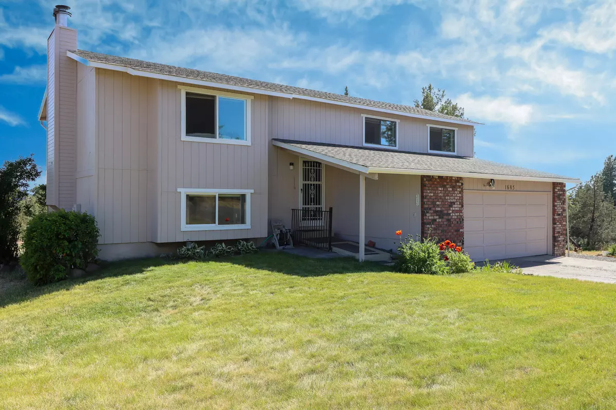 Madras, OR 97741,1685 Hilltop LN