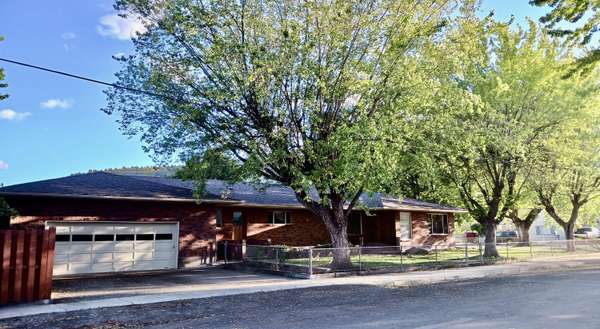 150 2nd AVE, John Day, OR 97845