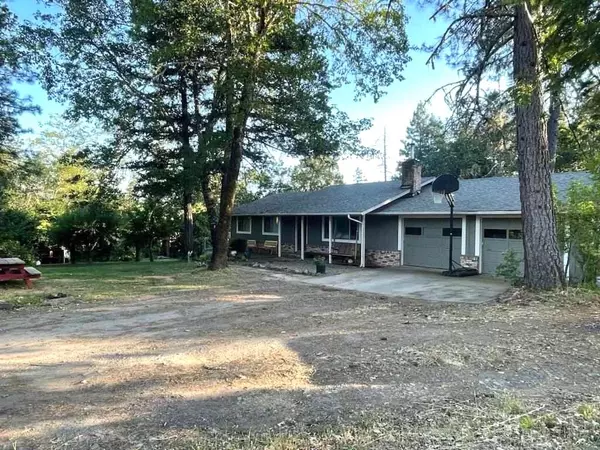 2604 Chapman Creek RD, Cave Junction, OR 97523