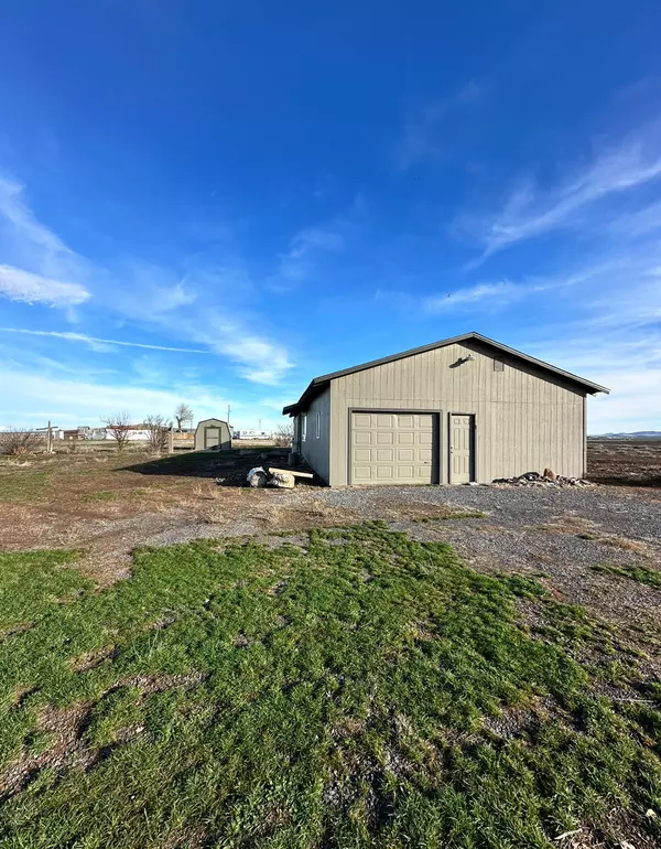 Culver, OR 97734,6734 Feather DR