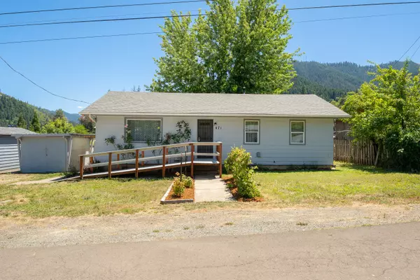 Canyonville, OR 97417,471 Fairchild ST