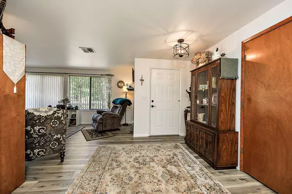 Grants Pass, OR 97526,850 Red Mountain DR