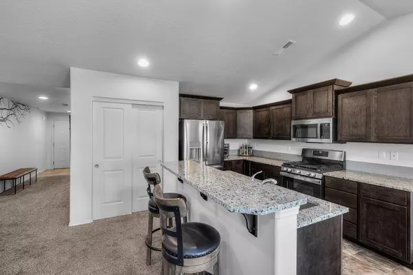 Redmond, OR 97756,2471 Jackpine LN