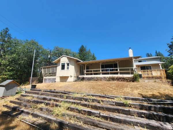 180 Cienaga LN, Grants Pass, OR 97526