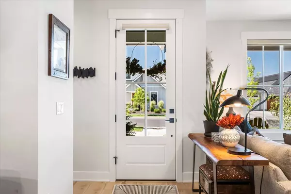 Bend, OR 97702,20473 Aberdeen DR