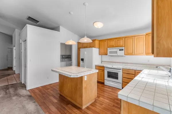 Bend, OR 97701,2537 Longfellow CT