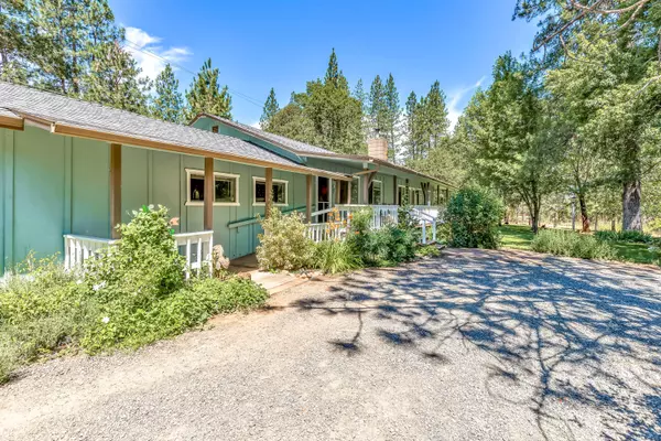 4821 Evans Creek RD, Rogue River, OR 97537