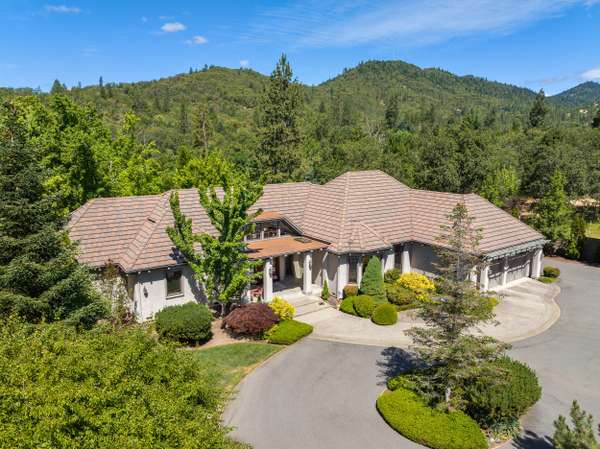 270 Jones Creek RD, Grants Pass, OR 97526