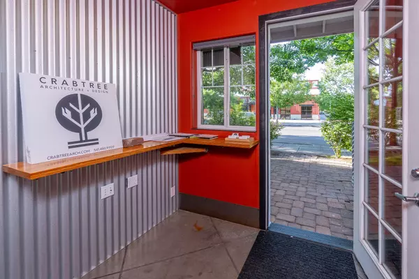 Bend, OR 97703,616 Arizona AVE