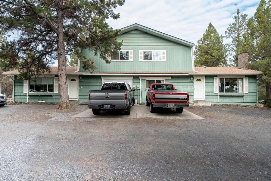 20203 Meadow LN, Bend, OR 97703