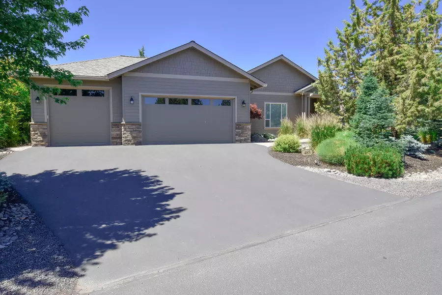 485 Victoria Falls DR, Redmond, OR 97756