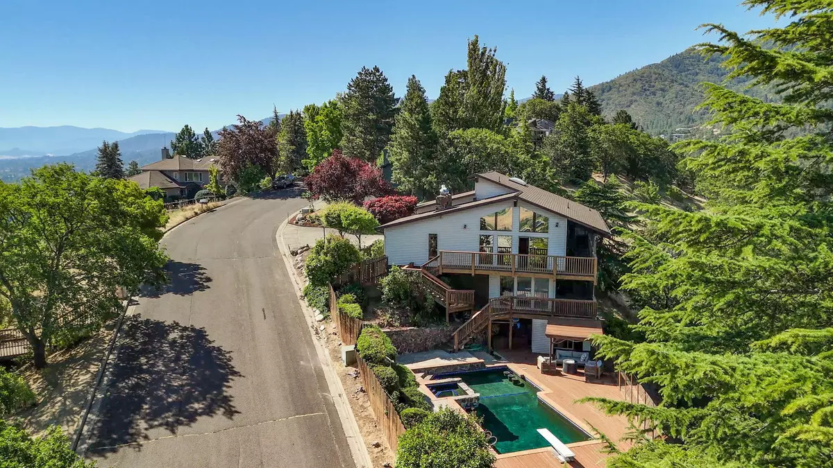 Ashland, OR 97520,585 Thornton WAY