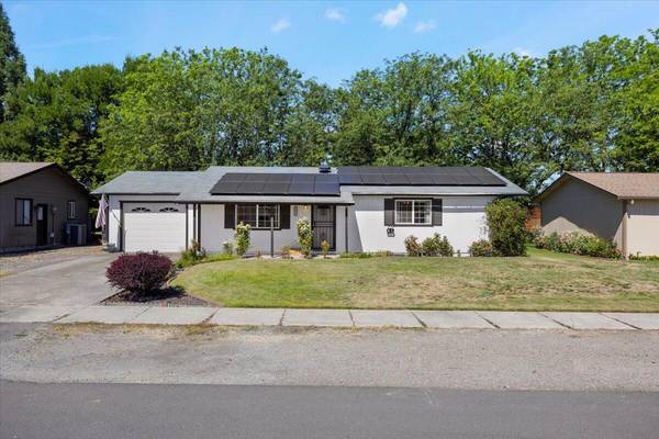 Medford, OR 97501,1818 Lillian ST