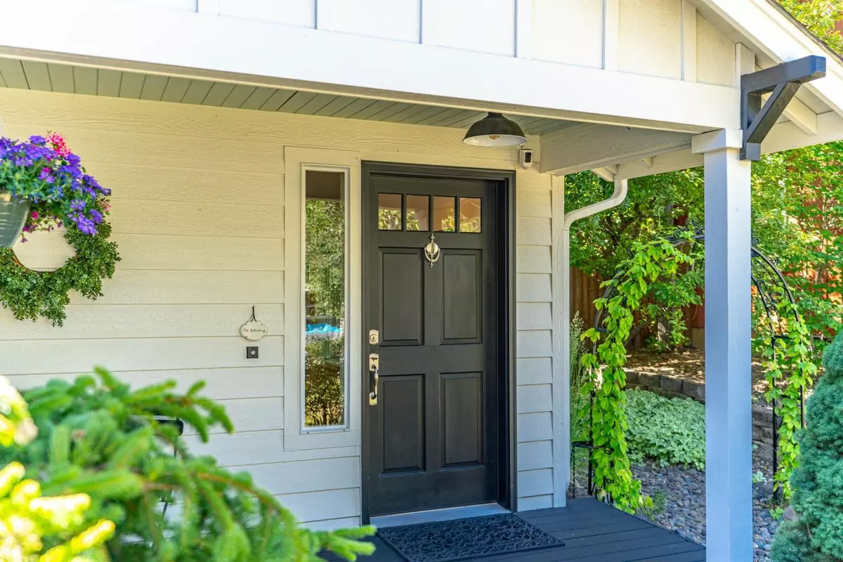 Bend, OR 97702,19489 Brookside WAY