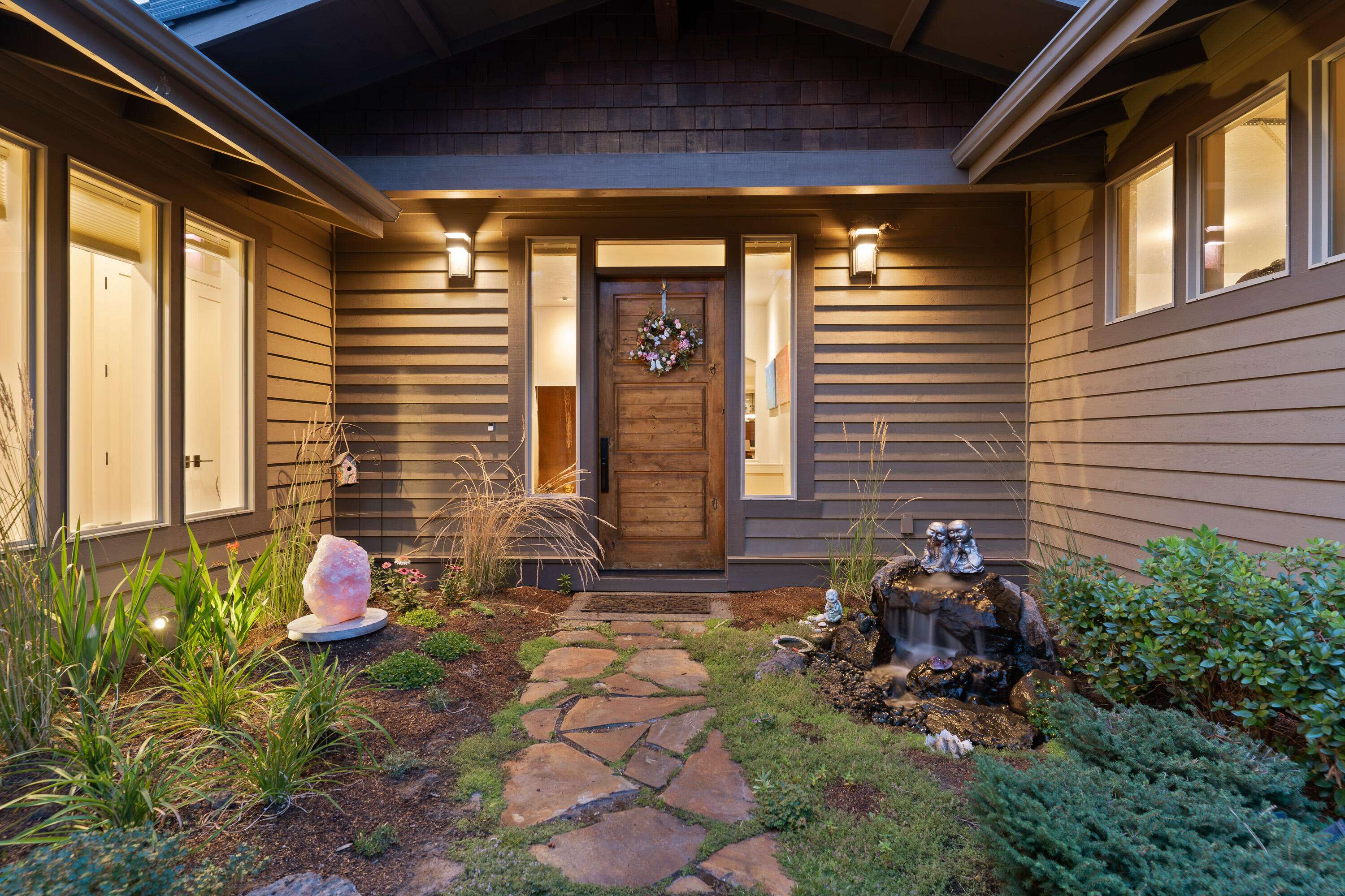 Bend, OR 97702,19316 Soda Springs DR