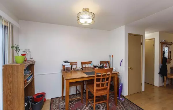 Phoenix, OR 97535,512 Church ST