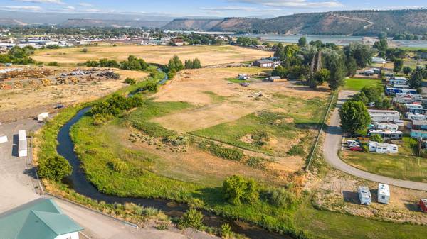 1838 Madras HWY, Prineville, OR 97754