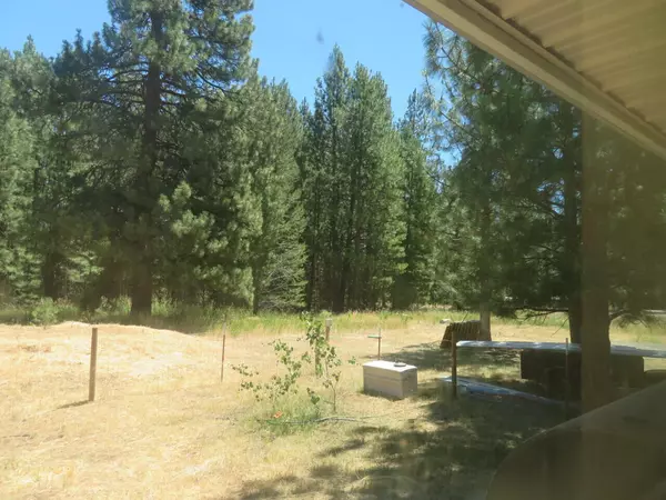 Klamath Falls, OR 97601,25603 Rocky Point RD