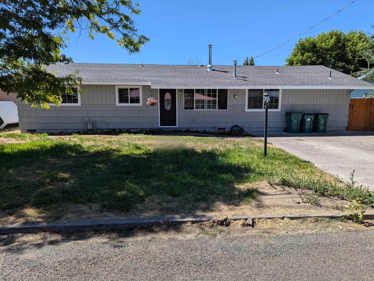 Klamath Falls, OR 97603,3848 Barry AVE