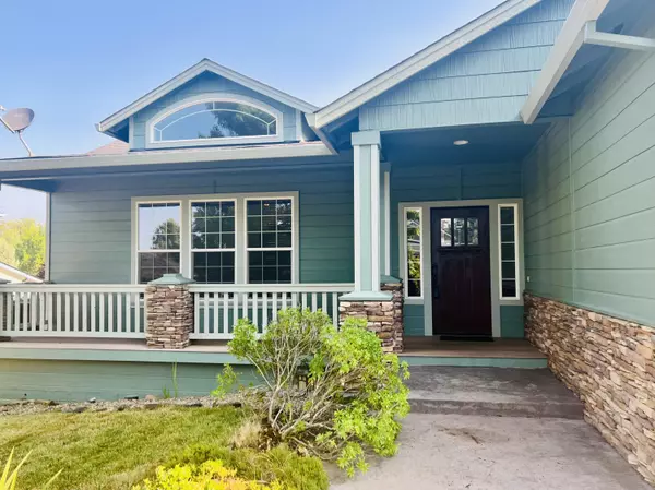 Eagle Point, OR 97524,1139 Michael LN