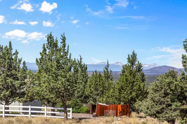 Prineville, OR 97754,4934 Molalla RD