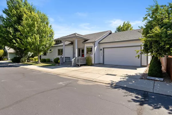 1908 18th ST, Redmond, OR 97756