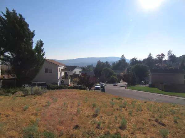 Klamath Falls, OR 97601,2320 James Martin CT