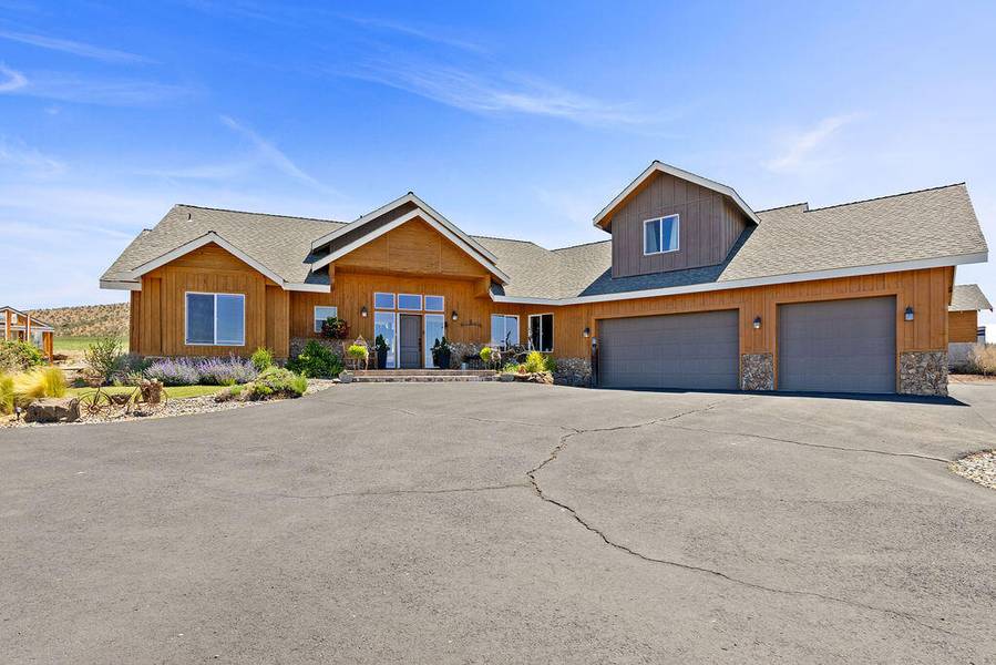 15997 Aquatic View LN, Powell Butte, OR 97753