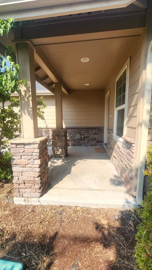 Redmond, OR 97756,1025 Redwood AVE