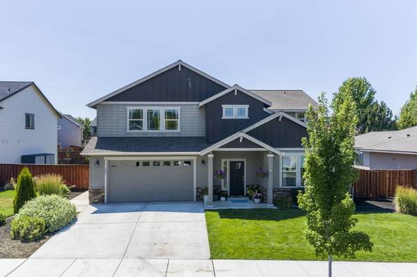 375 28th ST, Redmond, OR 97756