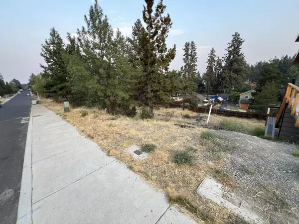 Bend, OR 97703,1433 Ogden AVE