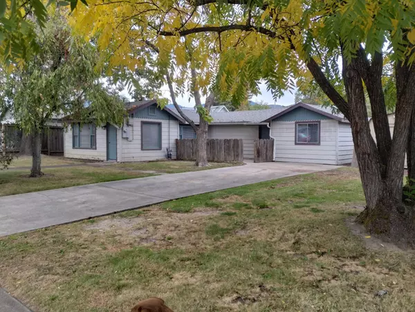 711 Laurel ST, Grants Pass, OR 97526