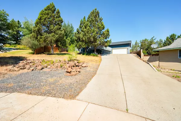 Madras, OR 97741,698 Deer Ridge CT