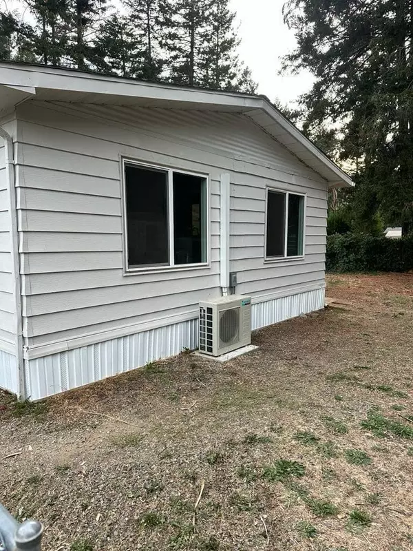 Cave Junction, OR 97523,108 Sawyer AVE