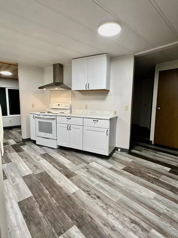 Cave Junction, OR 97523,108 Sawyer AVE